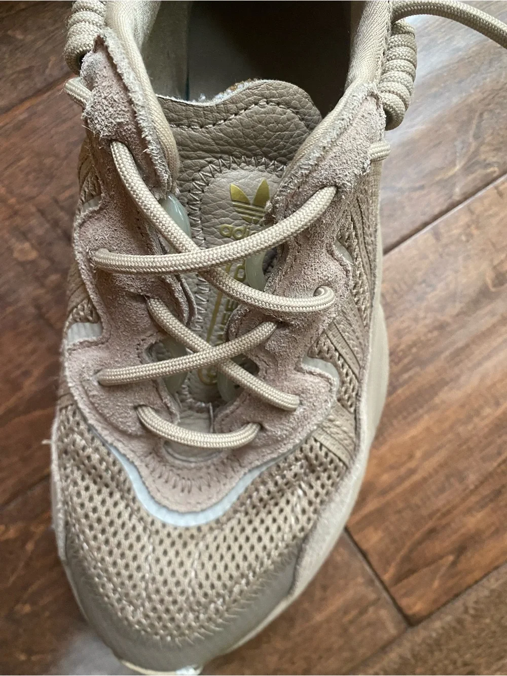Adidas Ozweego Sneakers women’s size 6
